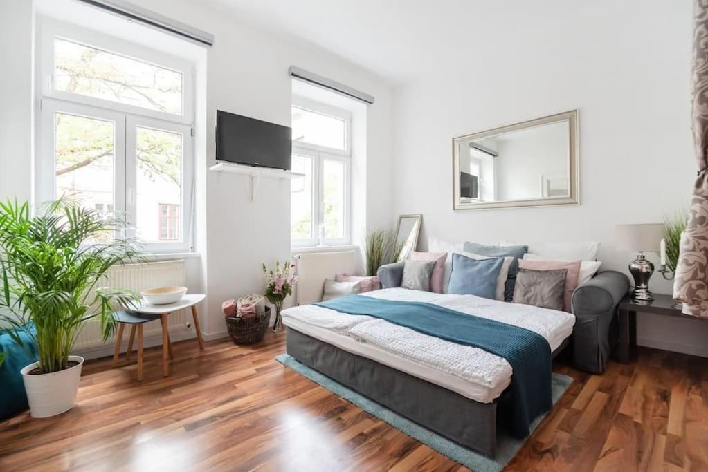 Relocation Or Expats, Only Long Term Stay! 2 Min To Metro Apartment Wien