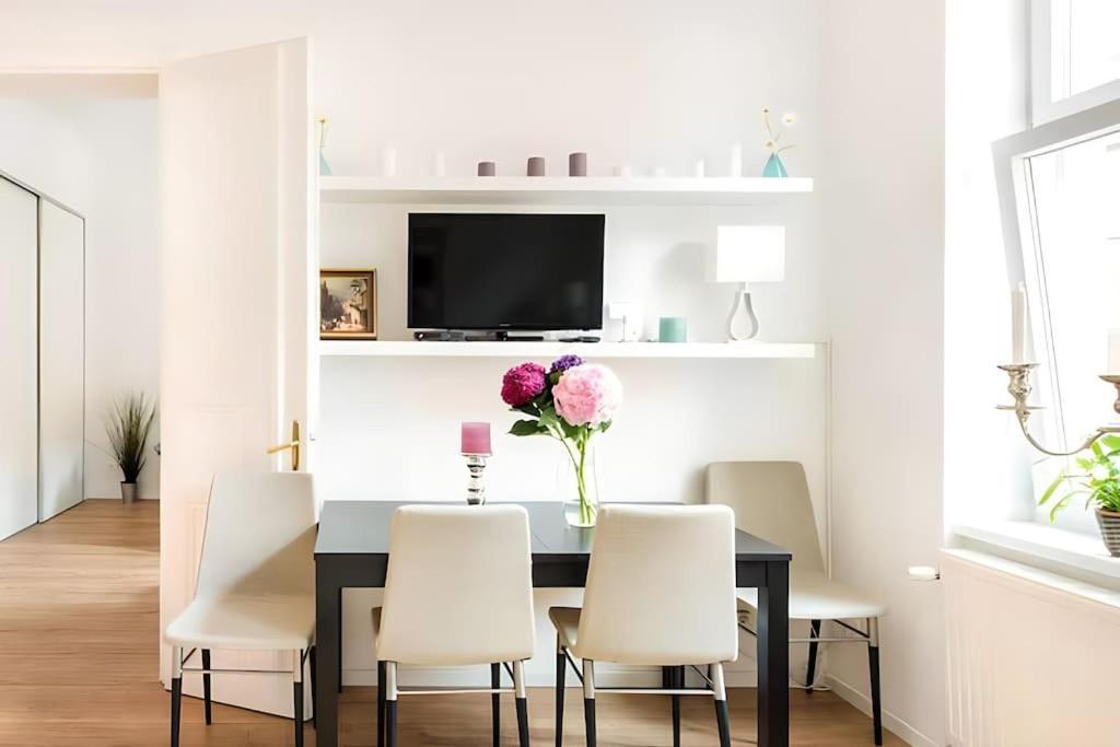 Relocation Or Expats, Only Long Term Stay! 2 Min To Metro Apartment Wien