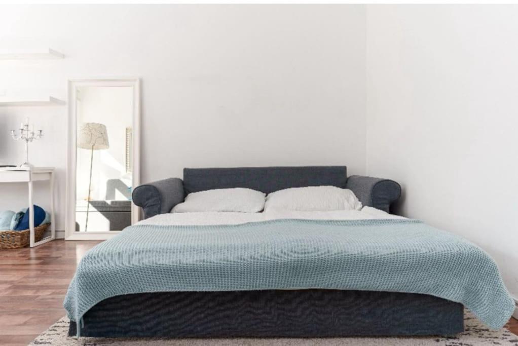 Relocation Or Expats, Only Long Term Stay! 2 Min To Metro * Wien