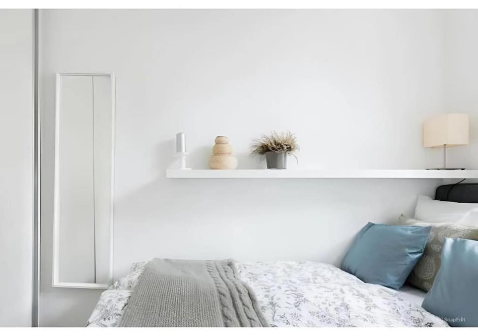 Relocation Or Expats, Only Long Term Stay! 2 Min To Metro Apartment Wien