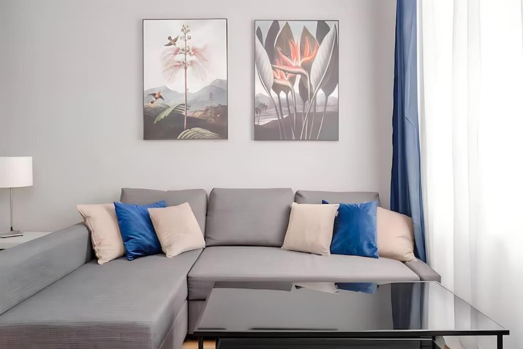 Apartment Relocation Or Expats, Only Long Term Stay! 2 Min To Metro Wien