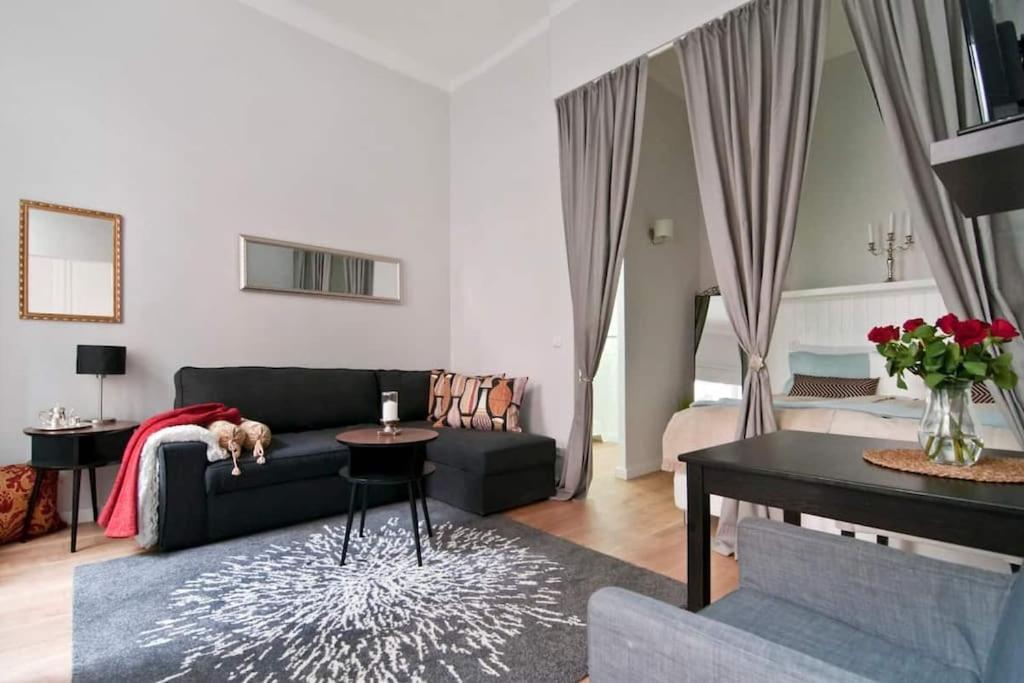 Relocation Or Expats, Only Long Term Stay! 2 Min To Metro * Wien